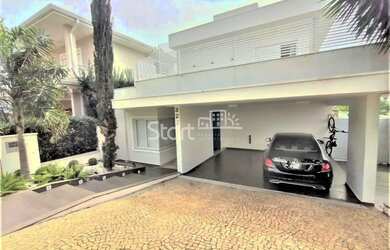 Imagem: A casa em condomínio possui 4 Dormitórios, 5 Banheiros, 5