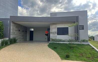 Imagem: A casa em condomínio à venda possui 3 Dormitórios, 4 Banheiros