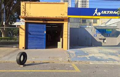 Imagem: A casa possui 2 Dormitórios, 2 Banheiros, 5 Vagas na garagem