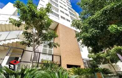 Imagem: O apartamento possui 1 Dormitório, 1 Banheiro, 1 Vaga na garagem