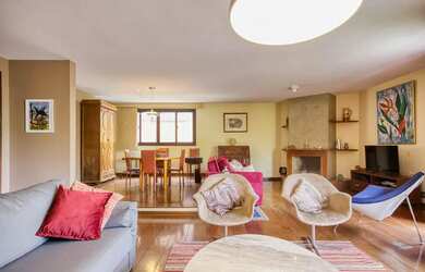 Imagem: O apartamento possui 4 Dormitórios, 5 Banheiros, 4 Vagas na