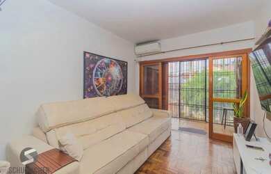 Imagem: A casa possui 3 Dormitórios, 3 Banheiros, 3 Vagas na garagem