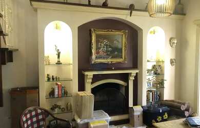 Imagem: A casa possui 4 Dormitórios, 5 Banheiros, 5 Vagas na garagem