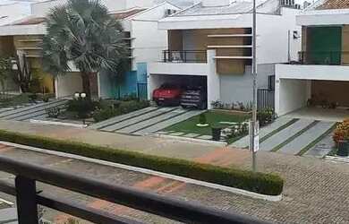 Imagem: A casa em condomínio possui 3 Dormitórios, 4 Banheiros, 4