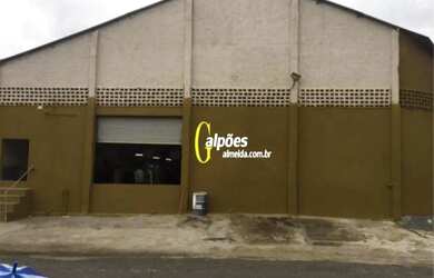 Imagem: O depósito possui 1 Vaga na garagem e 1000m² de Área e está