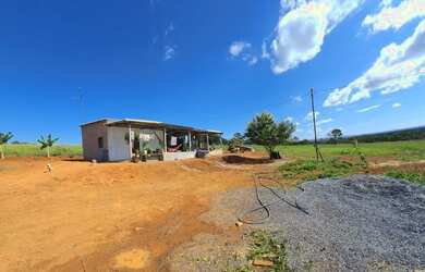 Imagem 12: Cajado imóveis vende uma chácara no Jardim Morumbi com escritura e registro