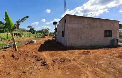 Imagem 2: Cajado imóveis vende uma chácara no Jardim Morumbi com escritura e registro
