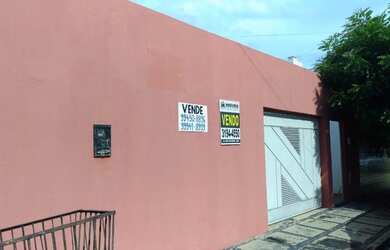 Imagem: A casa possui 4 Dormitórios, 1 Banheiro e 200m² de Área e