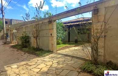 Imagem: A casa em condomínio possui 2 Dormitórios, 2 Banheiros, 3