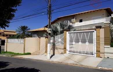 Imagem: A casa em condomínio possui 4 Dormitórios, 5 Banheiros, 4