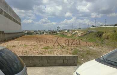 Imagem: O depósito possui 4 Vagas na garagem, 1.596m² de Área e