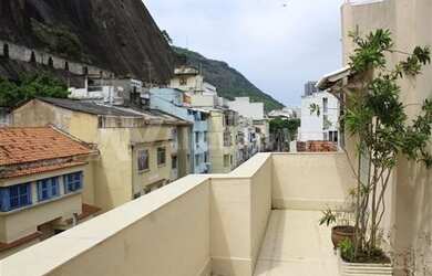 Imagem: O apartamento na cobertura possui 3 Dormitórios, 2 Banheiros