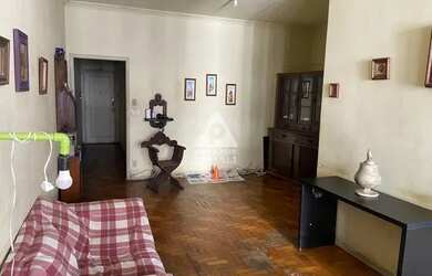 Imagem 2: Excelente apartamento em estado original de 3 quartos, dependência completa...