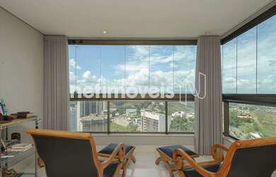 Imagem: O apartamento possui 1 Dormitório, 2 Banheiros, 2 Vagas na