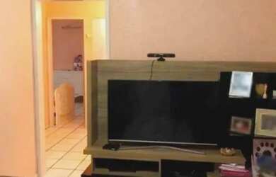 Imagem: A casa possui 2 Dormitórios, 2 Banheiros, 1 Vaga na garagem