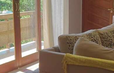 Imagem: A casa possui 2 Dormitórios, 1 Banheiro, 1 Vaga na garagem