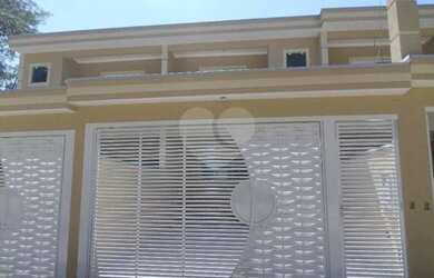 Imagem: A casa possui 3 Dormitórios, 4 Banheiros, 4 Vagas na garagem