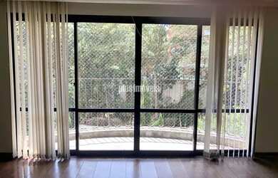 Imagem: O apartamento possui 4 Dormitórios, 3 Banheiros, 2 Vagas na