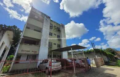 Imagem: O apartamento possui 3 Dormitórios, 1 Banheiro, 1 Vaga na garagem