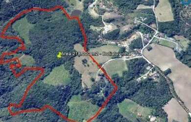 Imagem: O terreno possui 218.180m² de Área e está localizado em