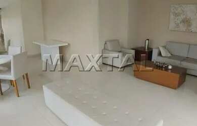 Imagem: O apartamento possui 3 Dormitórios, 1 Banheiro, 3 Vagas na