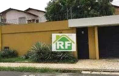 Imagem: A casa possui 3 Dormitórios, 5 Banheiros, 265m² de Área e