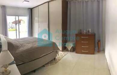 Imagem: A casa à venda possui 2 Dormitórios, 1 Banheiro, 2 Vagas na