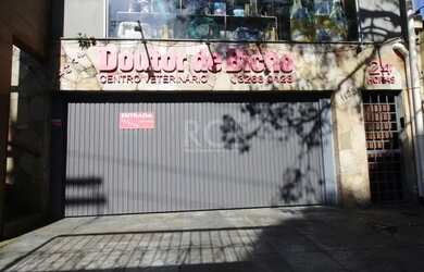 Imagem: A casa possui 5 Dormitórios, 4 Banheiros, 5 Vagas na garagem