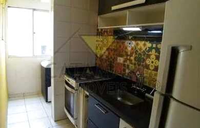 Imagem: O apartamento possui 2 Dormitórios, 1 Banheiro, 1 Vaga na garagem