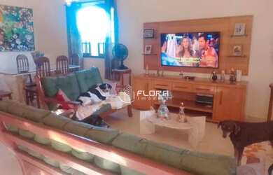 Imagem: A casa em condomínio possui 3 Dormitórios, 2 Banheiros, 100m²