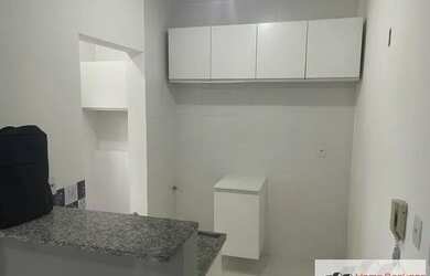 Imagem: O apartamento possui 2 Dormitórios, 1 Banheiro, 2 Vagas na