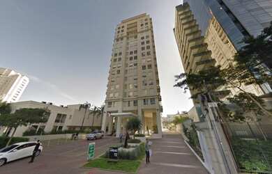 Imagem: O depósito possui 1 Vaga na garagem, 483m² de Área e está