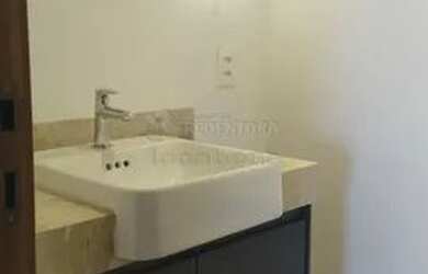 Imagem: O apartamento possui 3 Dormitórios, 5 Banheiros, 2 Vagas na