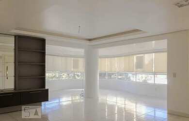 Imagem: O apartamento possui 3 Dormitórios, 2 Banheiros, 3 Vagas na