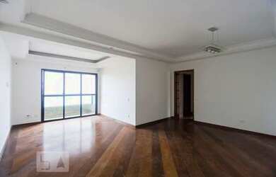 Imagem: O apartamento possui 4 Dormitórios, 3 Banheiros, 2 Vagas na