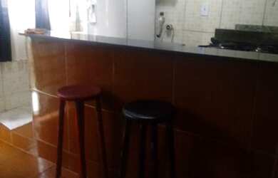 Imagem 1: Aluga-se casa pequena já com água e lus. Sem deposito por 800 reais