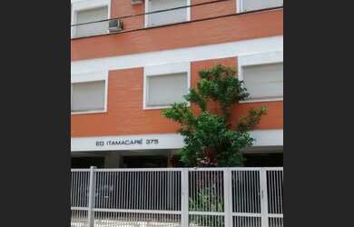 Imagem: O apartamento possui 2 Dormitórios e 1 Vaga na garagem e está