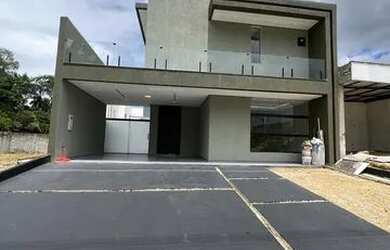 Imagem: A casa em condomínio possui 3 Dormitórios, 1 Banheiro, 4 Vagas