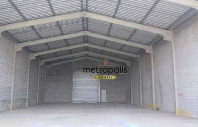 Imagem: O depósito possui 5 Vagas na garagem, 695m² de Área, Imóvel