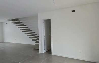 Imagem 8: Casa para Venda em Joinville, Saguaçu, 3 dormitórios, 3 suítes, 1 banheiro,...