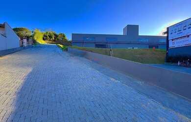 Imagem 2: Sala comercial no Bairro do Salto, com 300m² - Zrooimoveis