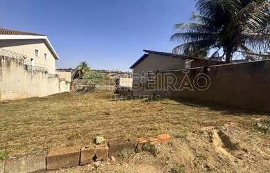 Imagem: O terreno possui 375m² de Área, Imóvel novo e está localizado