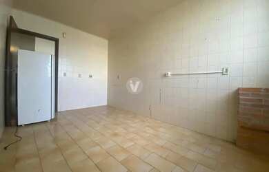 Imagem 5: Apartamento de dois dormitórios com vaga de garagem, na região central