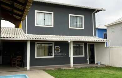 Imagem: A casa possui 2 Dormitórios, 4 Banheiros, 1 Vaga na garagem