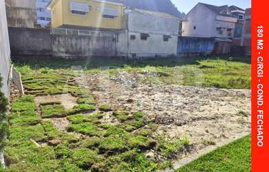 Imagem: O terreno possui 180m² de Área e está localizado em Vargem