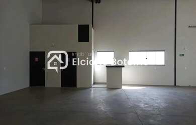 Imagem: O depósito possui 240m² de Área, Imóvel novo e está localizado