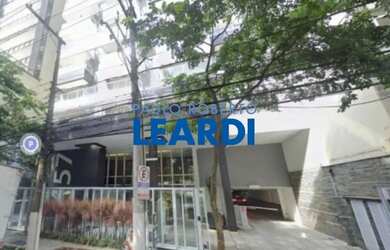 Imagem: O depósito possui 4 Vagas na garagem e 100m² de Área e está