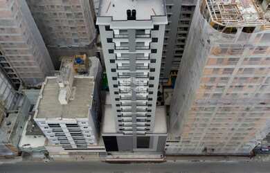 Imagem 3: Apartamento com 2 dormitórios sendo 1 suíte e 2 vagas de garagem em...