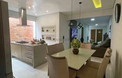 Imagem: A casa em condomínio possui 2 Dormitórios, 2 Banheiros, 2