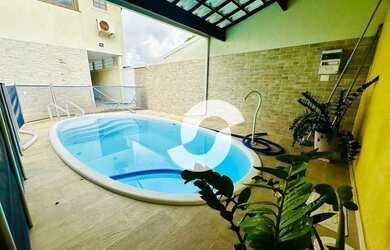 Imagem: A casa possui 4 Dormitórios, 3 Banheiros, 4 Vagas na garagem